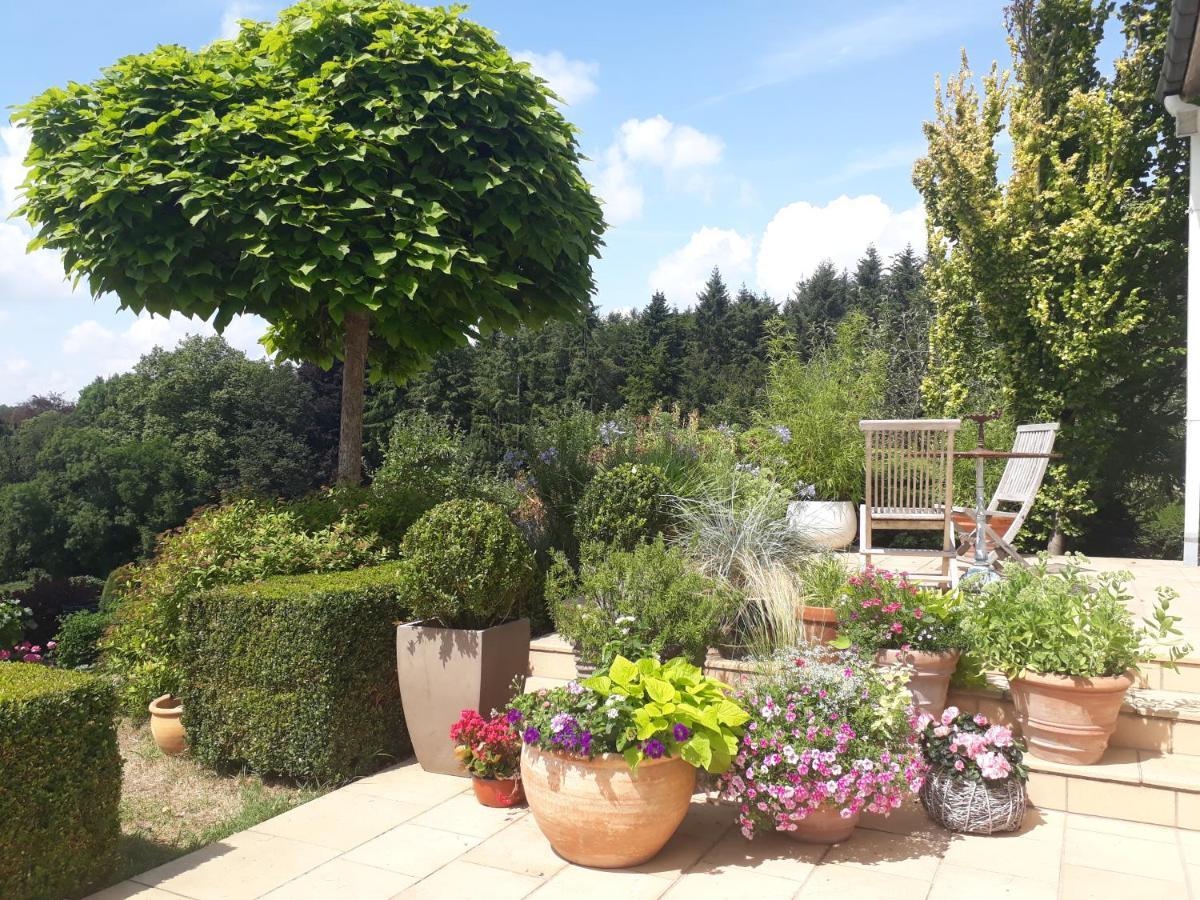 B&B Les Cresses Ciney Exteriör bild